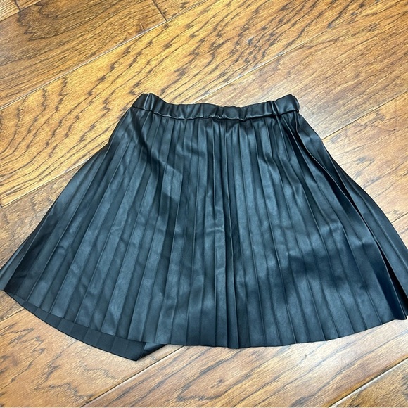 Crewcuts Girls' pleated pleather skirt - Picture 2 of 6
